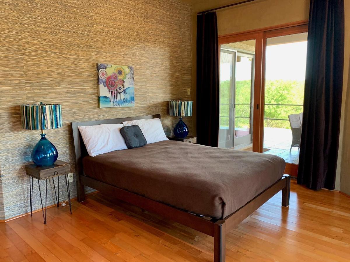 Scenic Hill Country Retreat - Rhino Ranch Villa New Braunfels Exteriör bild