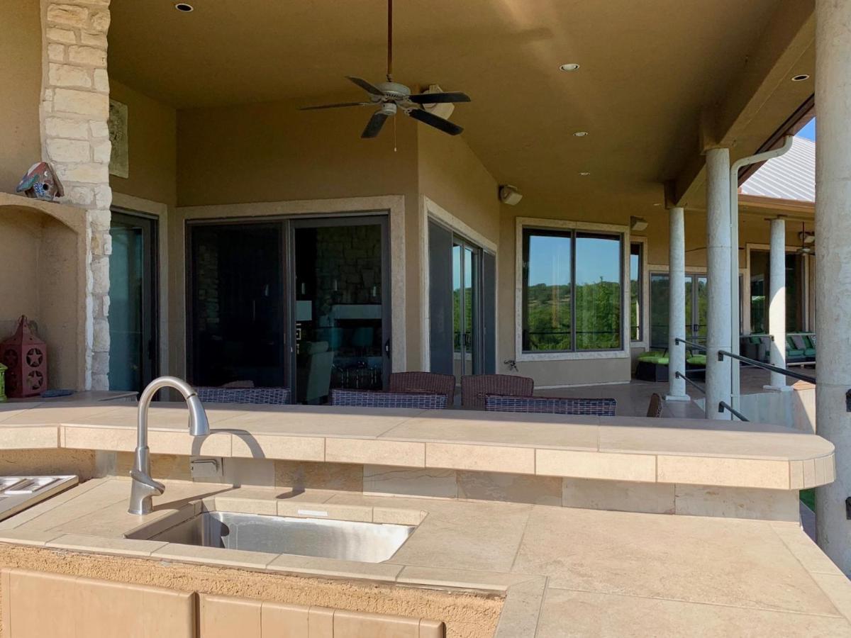 Scenic Hill Country Retreat - Rhino Ranch Villa New Braunfels Exteriör bild