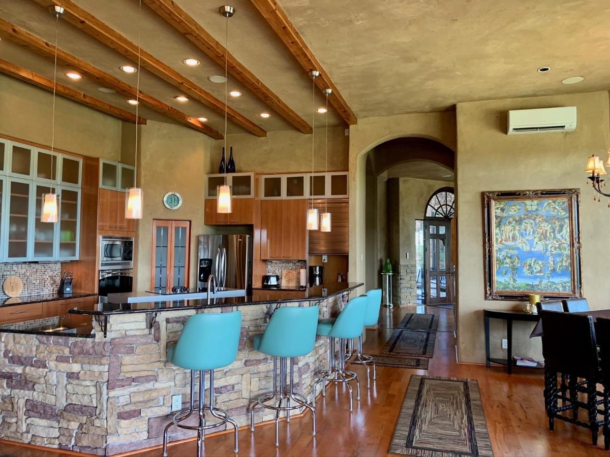 Scenic Hill Country Retreat - Rhino Ranch Villa New Braunfels Exteriör bild